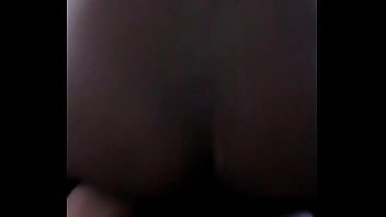 Preview 3 of Bokep Ibu Hamil Ngentot - Pise en la cama del chero