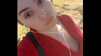 Preview 1 of Bangla Outdoor Sex Videos - Mimi chupando rola de fa q reconhe&ccedil_o ela na rua .. em Bras&iacute_lia