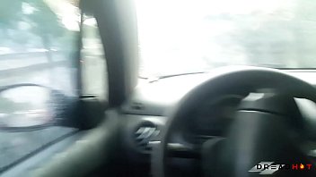 Preview 2 of Femely Seks - Boquete no carro em cima do Guincho em PUBLICO! - Dread Hot