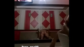 Preview 3 of Hxxxvideo - Sexo com amigo do Grinder Parte 2
