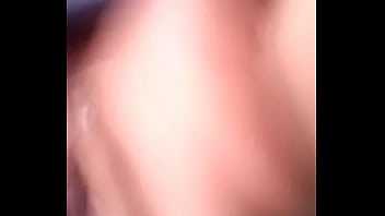 Preview 2 of Rox Pissing - Putaria no banheiro