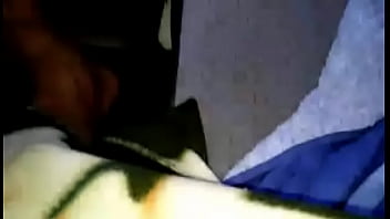 Preview 2 of Hitachi Cute - chofer maduro ense&ntilde_a sus pies 2