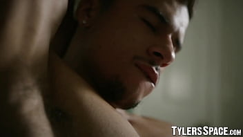 Preview 2 of Seel Pik Pron - Muscular hottie plays with his lush ass and juicy cock