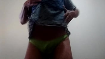 Preview 1 of Foull Movies - Querendo dan&ccedil_ar em uma rola