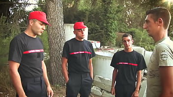 Preview 2 of Doggy Style Squirting Pussy - Nouvelle recrue chez les pompiers