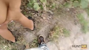 Preview 4 of Kill And Fuck Gril - HUNT4K. Pickup und geiler Sex f&uuml_r Geld in der &Ouml_ffentlichkeit unter der Br&uuml_cke
