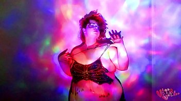 Preview 2 of Teen Car Amateur - BBW GODDESS WORSHIP dance and oil
