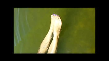 Preview 3 of Romanticno Vodjenje Ljubavi - Feet Dangling in the Water (Fetish Obsession)