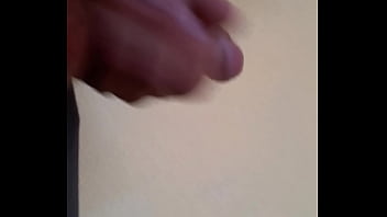 Preview 1 of Xosabriinaxo Porn - ДенисБД балуется со своим огромным членом