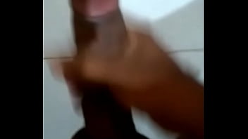 Preview 1 of Spanking Flats - Punhetinha amadora do Bruno