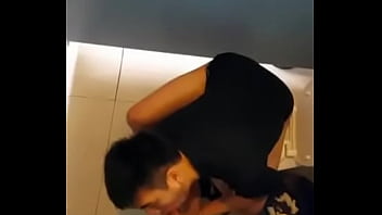 Preview 2 of Desi Dick Suckibg - Gay bu cu.  0865757021.