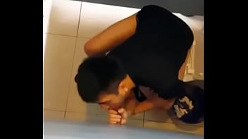 Preview 4 of Desi Dick Suckibg - Gay bu cu.  0865757021.