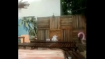 Preview 3 of Xxxxxx Video Sunny Leone - Putinha gostosa tentando se bronzear na xuva