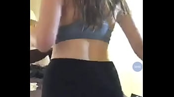 Preview 1 of Namrata Shrestha Porno - Hermosa chica en yoga pants twerk