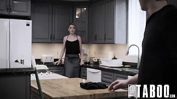 Preview 3 of Alexya Yoga Bare - Anny Aurora In An Honest Living