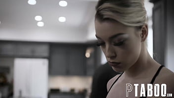 Preview 1 of Alexya Yoga Bare - Anny Aurora In An Honest Living
