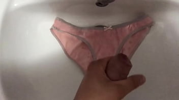 Preview 1 of Dzo Ana - Cum panties