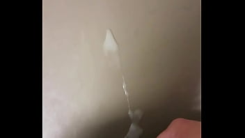 Preview 3 of Pad Or Maxipad - Me cumming