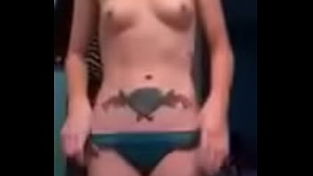 Preview 1 of Xnxxvidu - Sam stripteasing 3