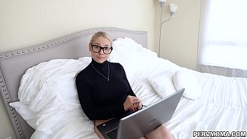 Preview 1 of Wife Suprise Bbc - Blonde MILF Sarah Vandella pops her milf pussy for stepson!