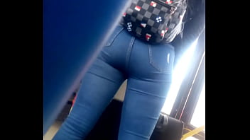 Preview 3 of Xvideo Sanny - Culo de venezolana reci&eacute_n llegada a lima