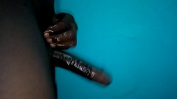 Preview 3 of Small Teenies In Porn - Je branle fur et fort