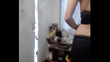 Preview 3 of Sammie And Naveen - wna mostrando las tetas