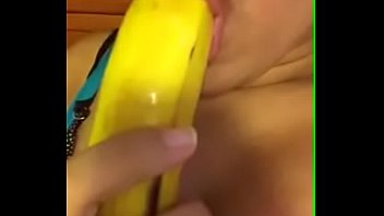 Preview 4 of Nicolette Sheany - LINDA MAMANDO UN PLATANO TWITTER @LINDAHE21994309
