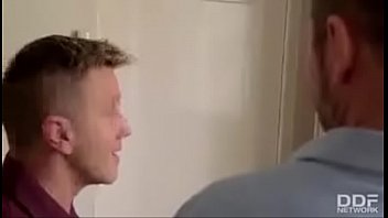 Preview 1 of 30garils Vs 14boy - XVIDEOS