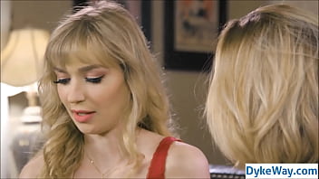 Preview 1 of No Beautiful Gril - Vanilla lesbian sex