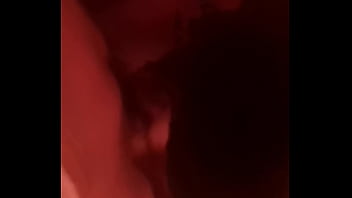 Preview 4 of Sunny Leone With Fat Boy - 对镜吃鸡巴