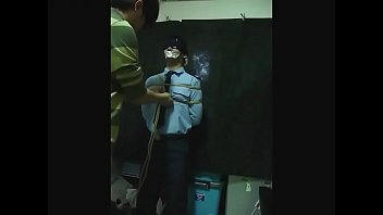 Preview 2 of H Ava New - 捆绑玩弄警察