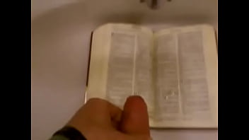 Preview 2 of Ronda Rousey Xxx Big Man 19inch - Bible piss!