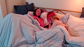 Preview 2 of Swen Joy - She started fingering herself while I was a.!
