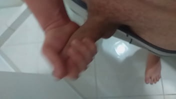 Preview 2 of Desi New Xnxx - Paja en el ba&ntilde_o medellin