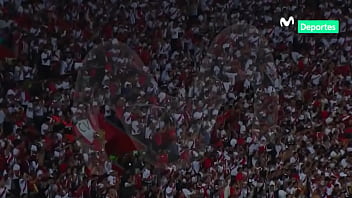 Preview 3 of Beegdatcom - Paolo Guerrero se la mete al arquero sin querer.
