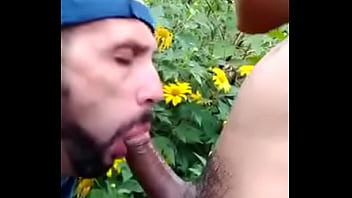 Preview 4 of Saga Cams Net - Engolindo o pau do boy com gosto.