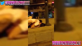 Preview 3 of Pee Lsm - Me encontre con esta pareja FOLLANDO en la calle