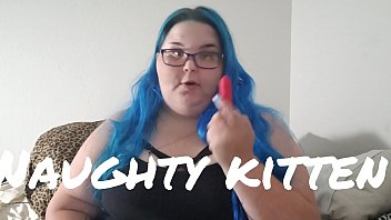 Preview 1 of Pron Sex Viden - Unboxing my lipstick vibe