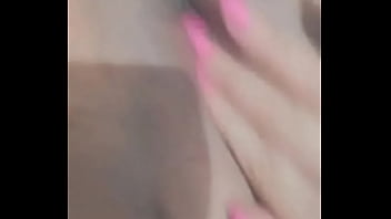Preview 2 of Femdom Mistress Licked In Bath - Una concha perfecta