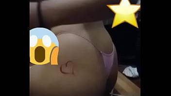 Preview 2 of Mom Too Hot - Vem escreve seu nome no meu bunbum