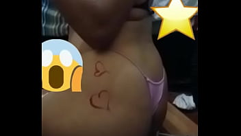 Preview 3 of Mom Too Hot - Vem escreve seu nome no meu bunbum