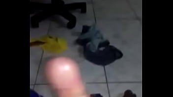 Preview 2 of Xxxprontube - novinho tocando uma