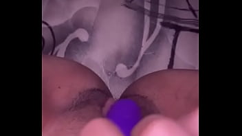 Preview 2 of School Xxx Gira Gay - Ela batendo uma pra mim