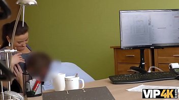 Preview 1 of Miya Khlifa Saxye Vedio - VIP4K. Bel agent s&eacute_duit une jolie cliente pour du sexe dans son bureau