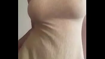 Preview 2 of Girl Sleeping Bro - levantando o vestido gostosa peituda
