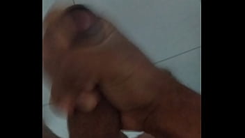 Preview 2 of Borotti Sis - Boy batendo punheta em casa