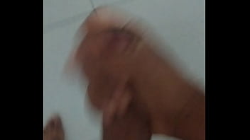 Preview 4 of Borotti Sis - Boy batendo punheta em casa