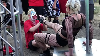 Preview 2 of Warning Rape - Foot Worshiping by FlipFlop &ndash_ Clip # 4