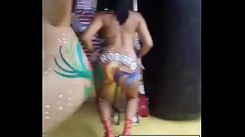 Preview 2 of Anusxhka Sharma India Xxx - Carnaval de rua SP